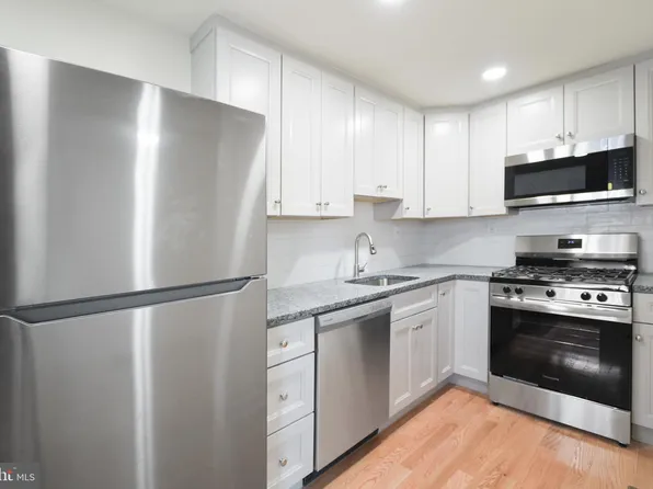 1237 Edgehill Rd, Darby, PA 19023