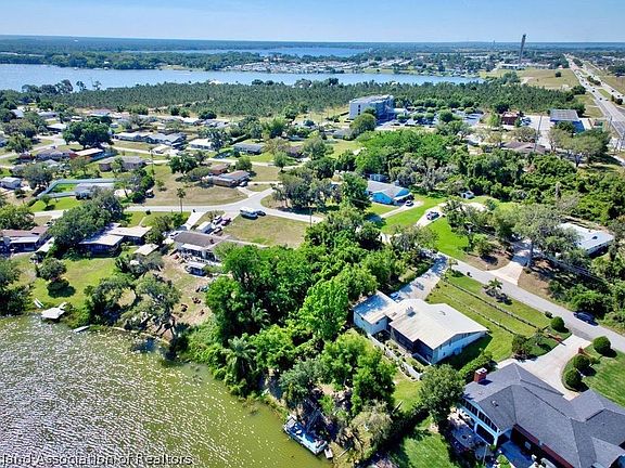 5th image of 517 Lake Blue Dr #8