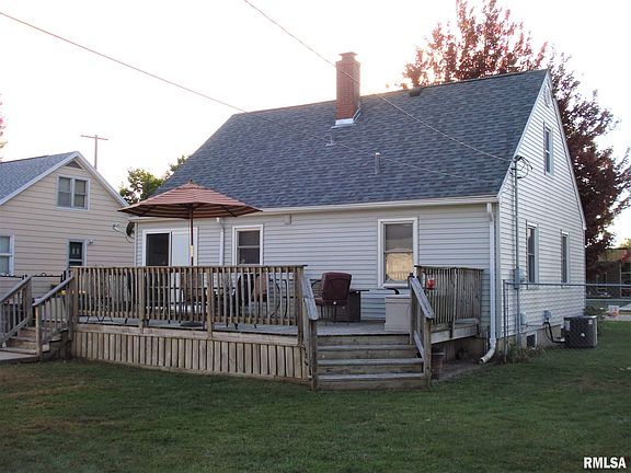 4th image of 1015 S Farnham St