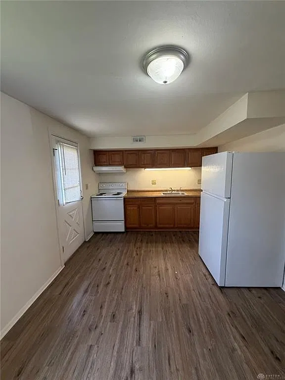2 bed, 1.5 bath, $925 — Photo 3
