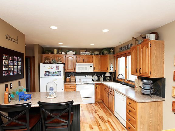 4th image of 24094 187th St Unit 17