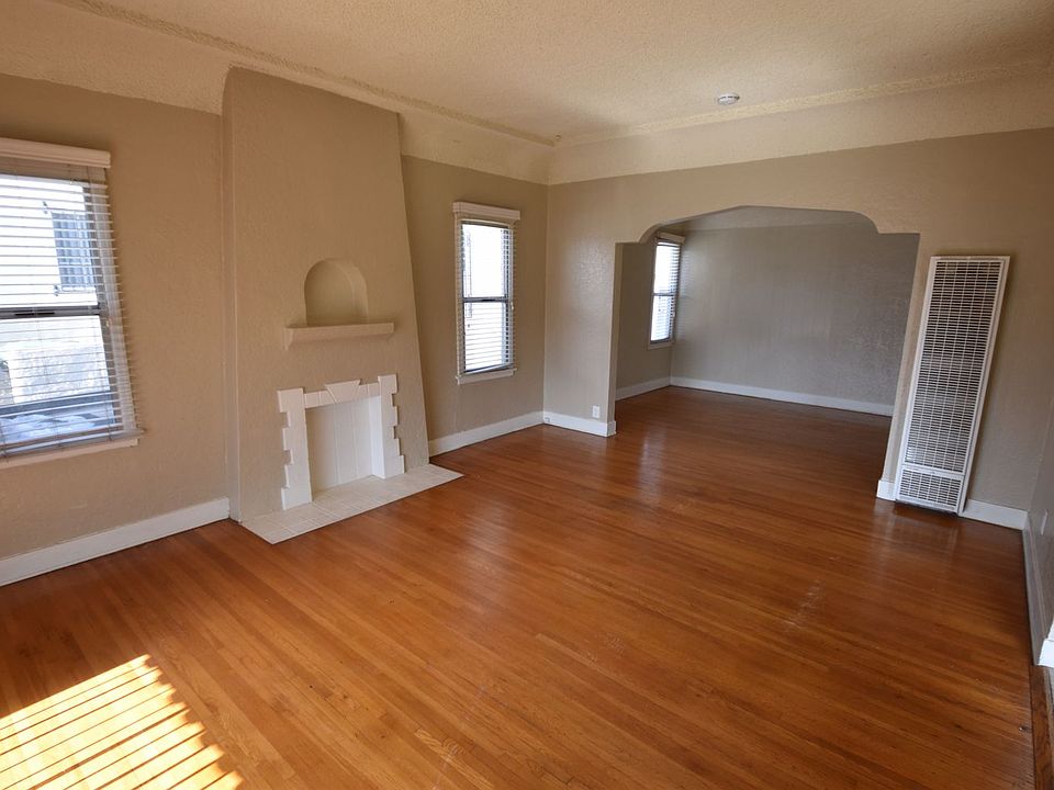1st image of 1439 W 91st Pl