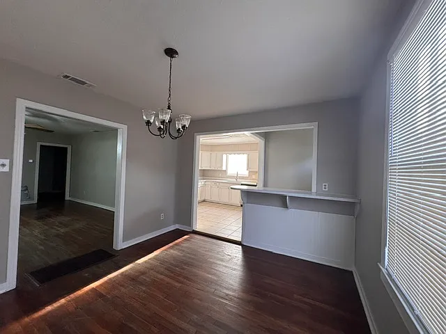 3 bed, 1260 sqft, $1,600 — Photo 4