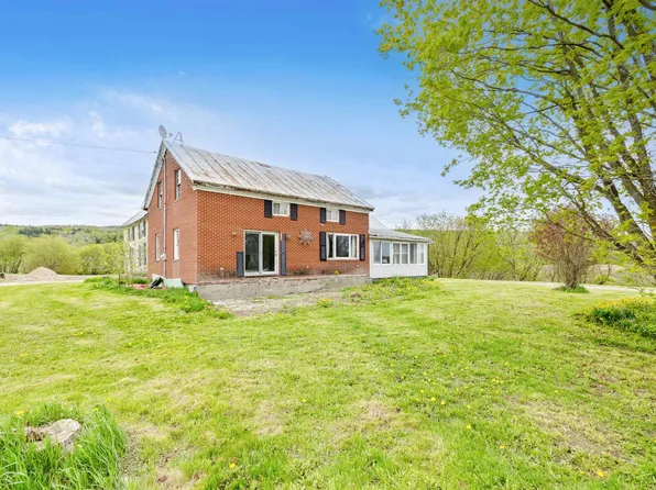 560 River Road, Berkshire, VT 05457