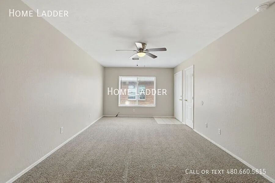 Move In Special - Bright two-bedroom, one-bath apartment — Photo 4
