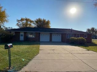 1963 Keehan Ln, Green Bay, WI 54311