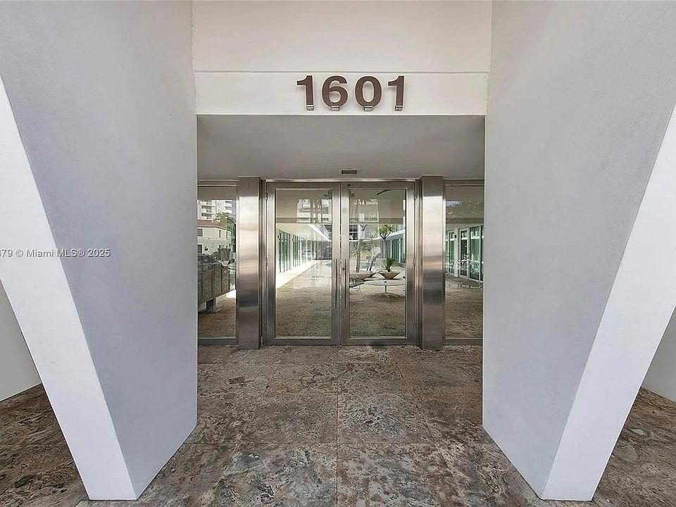 1st image of 1601 West Ave APT 105