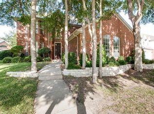 6300 Fox Hunt Dr, Arlington, TX 76001