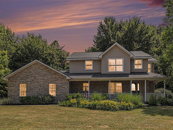 3rd image of 4166 Grandwood Cir