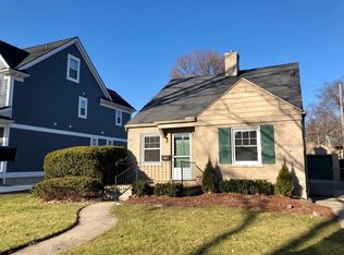 1007 Chestnut St, Birmingham, MI 48009
