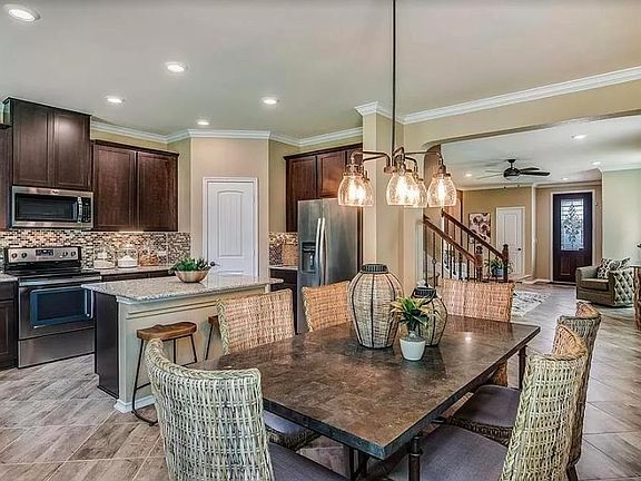 5th image of 9116 Golden Leaf Dr