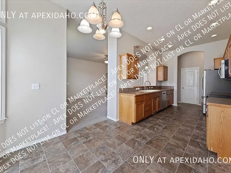1899 W Apgar Creek Dr — Photo 9
