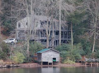 362 Ripshin Lake Rd, Roan Mountain, TN 37687