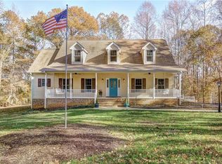 10381 Dutchess Ln, Amelia Court House, VA 23002