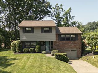 202 Lytton Rd, Coraopolis, PA 15108