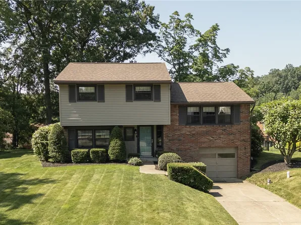 202 Lytton Rd, Coraopolis, PA 15108