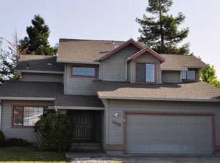 1536 Rio Nido Way, Petaluma, CA 94954