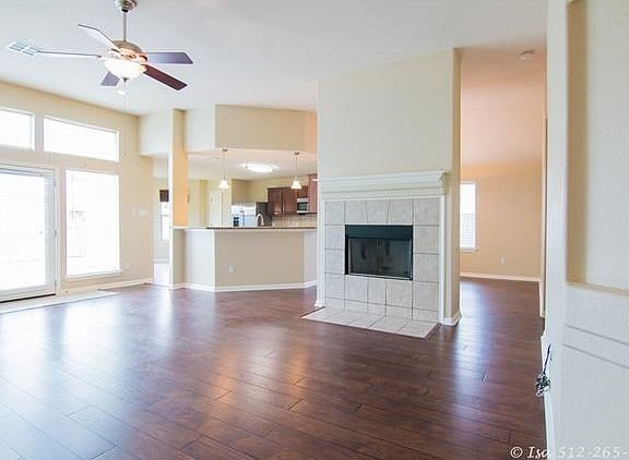 3rd image of 3917 Bonnie Ln