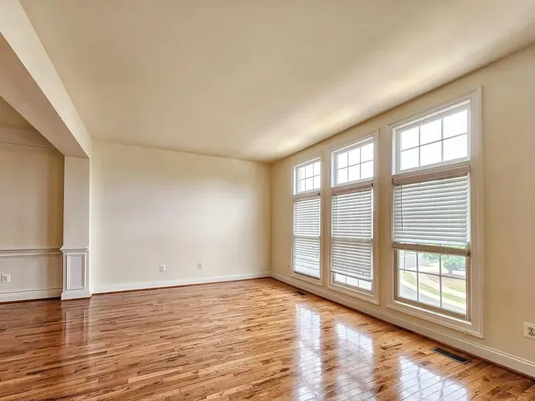 6939 Stanwick Sq — Photo 7