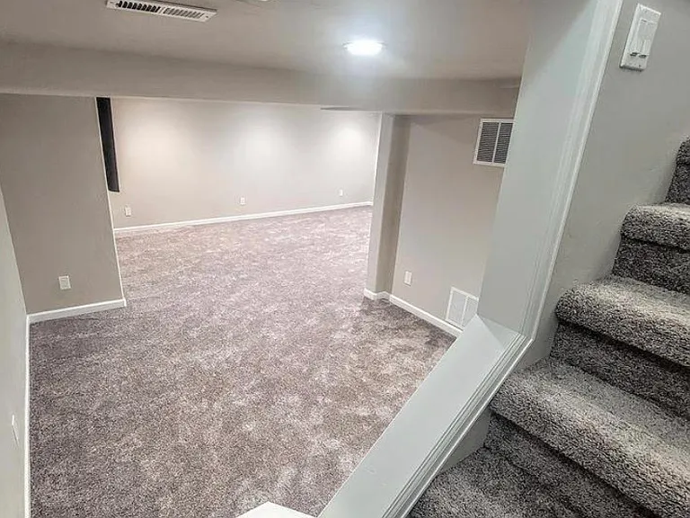 Aqua Ave — Photo 12