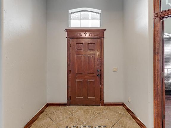 3rd image of 8841 NW 121st St
