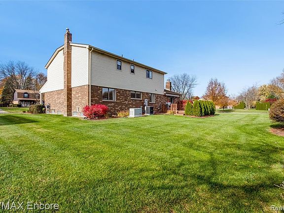 3rd image of 5226 Hertford Dr