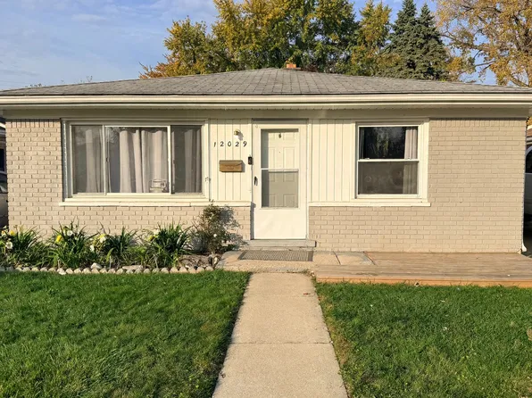 12029 Arcola St, Livonia, MI 48150