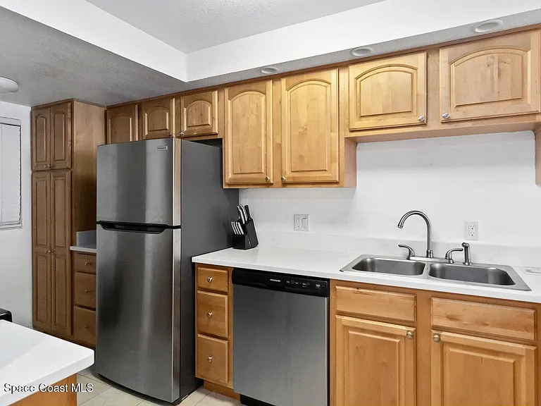 4100 Ocean Beach Blvd #307 — Photo 5