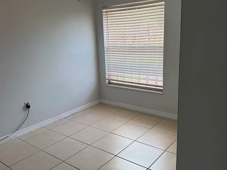 437 Cart Ct — Photo 8