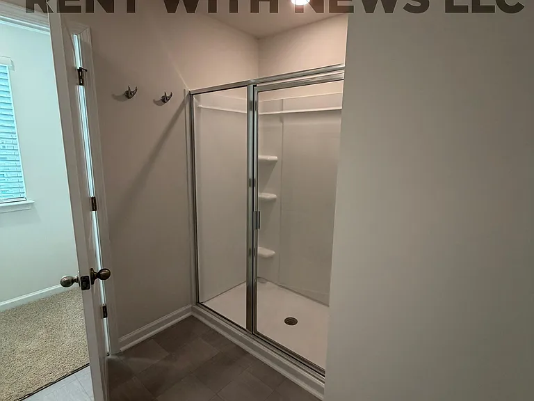 105 Brookberry Ct — Photo 39