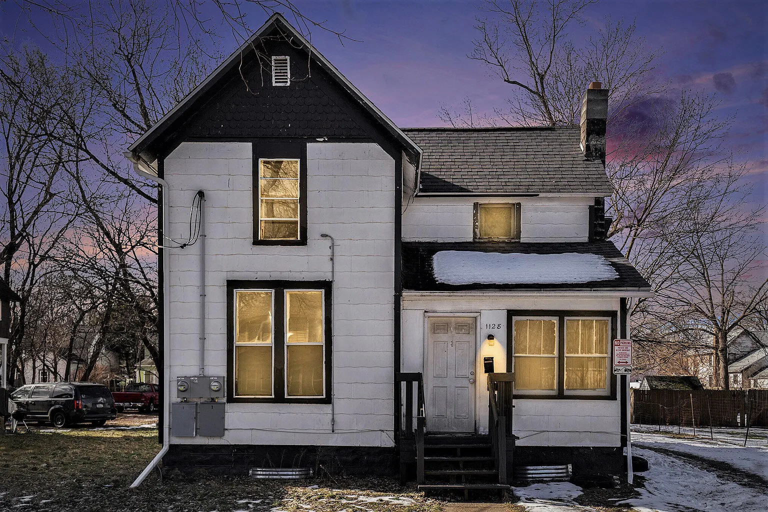 1128 Division St photo 1