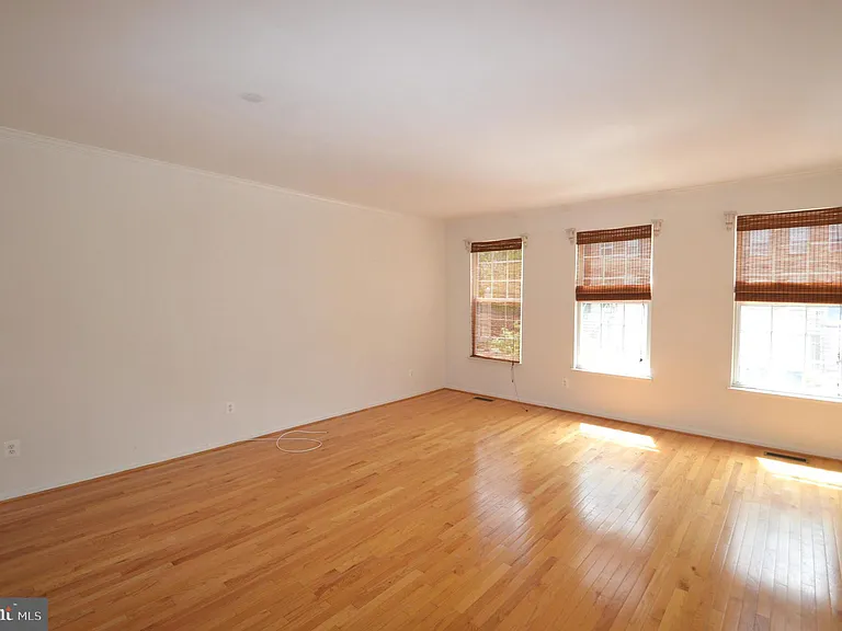 4209 Trumbo Ct — Photo 3