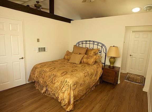 5th image of 1220 Pacific Beach Dr