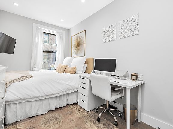 4th image of 239 E 31st St #4