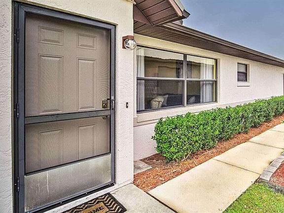 2nd image of 705 Villaway N #705