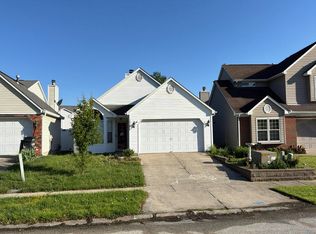 1072 Hampshire Pl, Florence, KY 41042