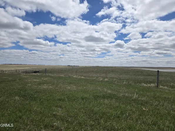 5372 80th St SE, Lehr, ND 58460