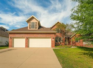 3322 S Saratoga Avenue, Springfield, MO 65804