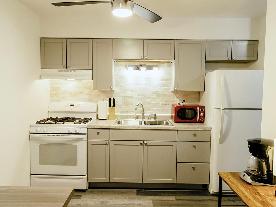 1st image of 1613 9th St APT 3
