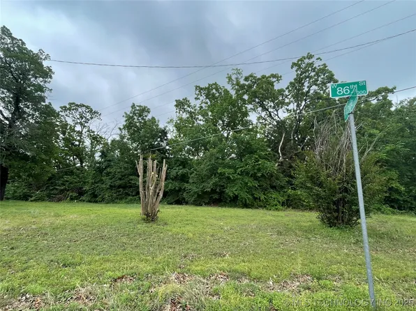 Tracie Ln, Sapulpa, OK 74066