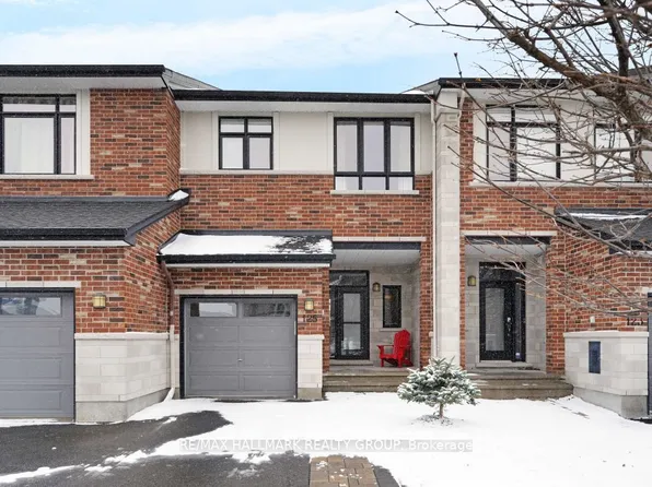125 Watchhorn Grv, Ottawa, ON K1V 2N3