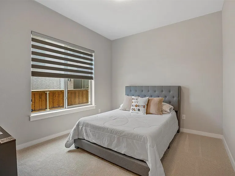 5322 Statesman Ln — Photo 6