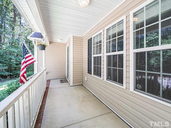 4th image of 558 Lockwood Dr