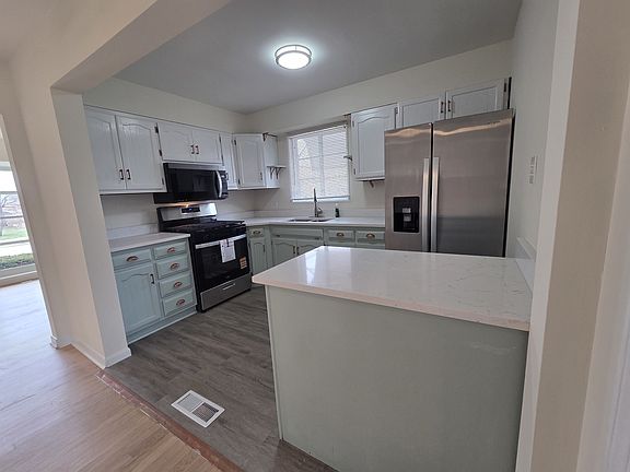 2nd image of 2156 Downey Rd