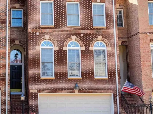 18545 Bear Creek Ter, Leesburg, VA 20176