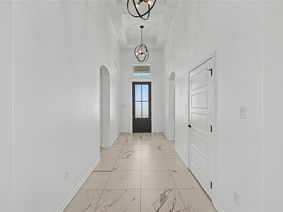 3rd image of 118 Amethyst St