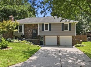 1113 SE 2nd Ter, Lees Summit, MO 64063
