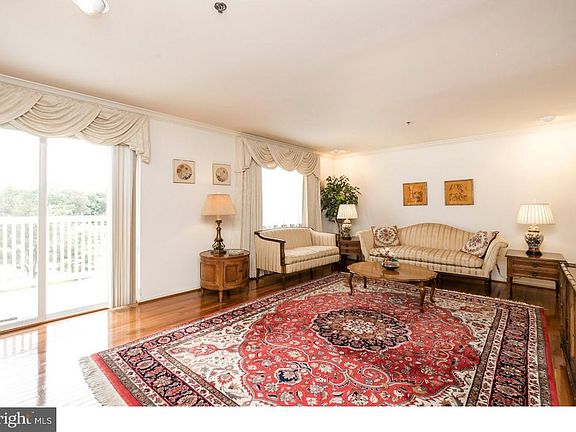 5th image of 319 Paoli Pointe Dr