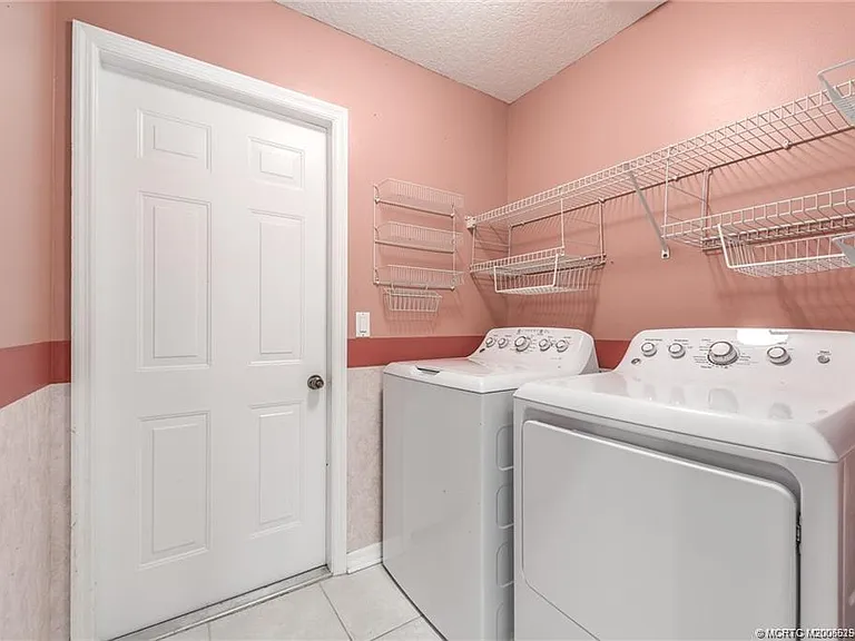 376 NW Canna Way — Photo 24
