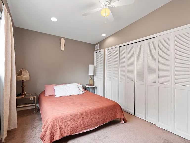 1224 E Columbia Ave — Photo 16
